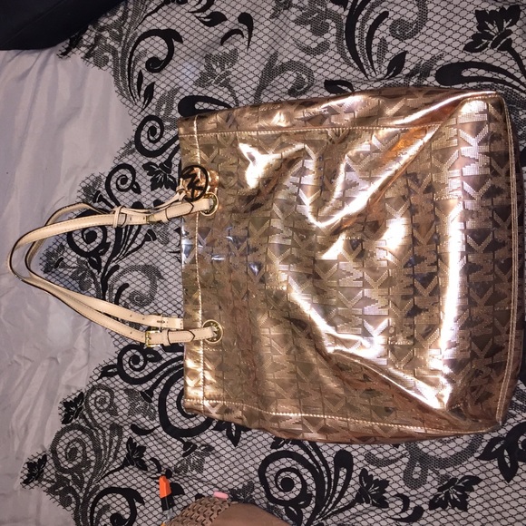 Michael Kors purse
