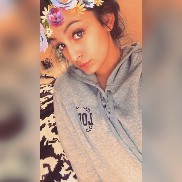 Meet your Posher, Nadia