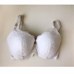Victoria's Secret Lace Bra 32DD