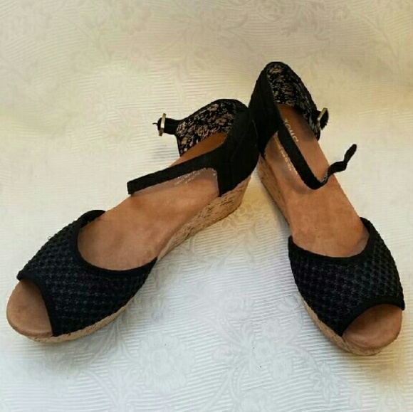 Comfy Low Wedges