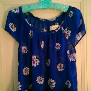 Abercrombie and Fitch short sleeve blouse