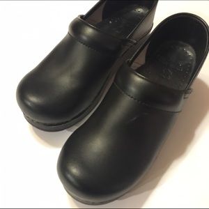 Dansko shoes size 38