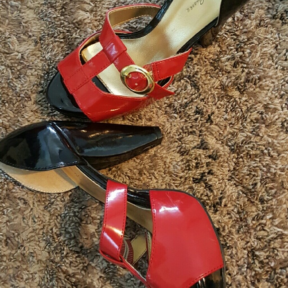 Shoes - Picture 2 of 4