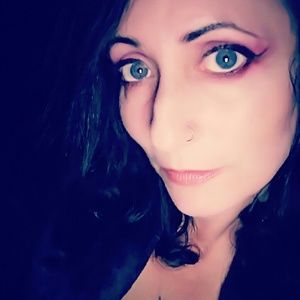 Meet your Posher, Daniela