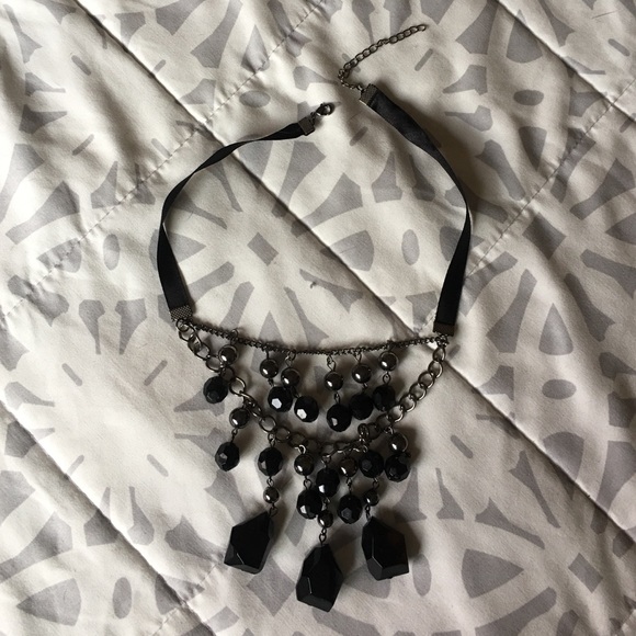 Beaded necklace - Picture 1 of 4