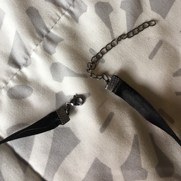 Beaded necklace - Picture 3 of 4