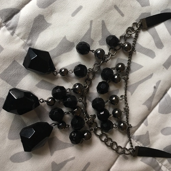 Beaded necklace - Picture 4 of 4