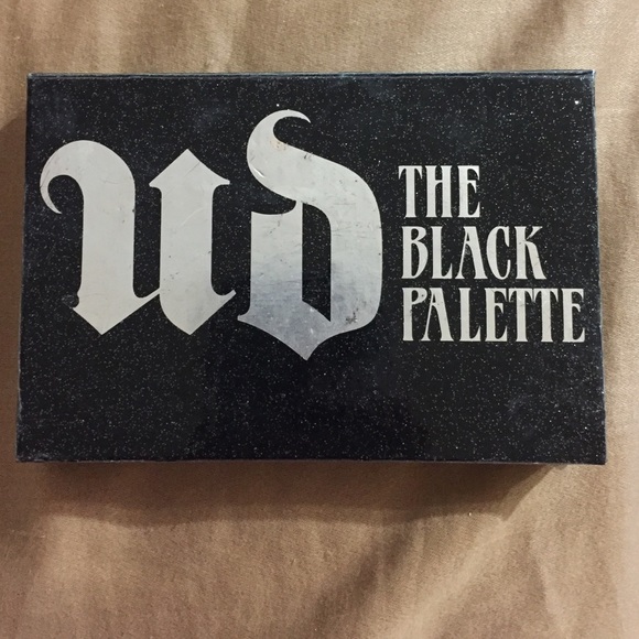 Urban Decay "The Black Palette"