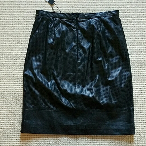 Tibi perforated leather pencil skirt size 4 NWT - Picture 3 of 4