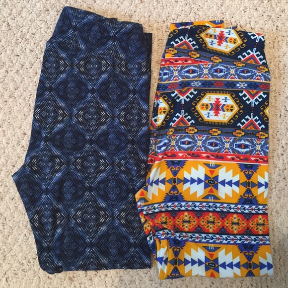 Set of 2 Lularoe TC Buttery soft leggings