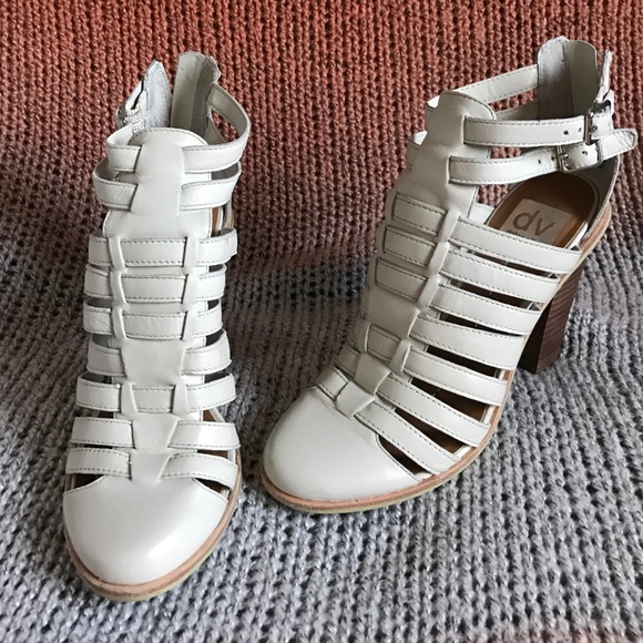boho style pumps