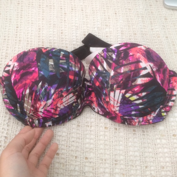 VS Pink multiway pushup bra