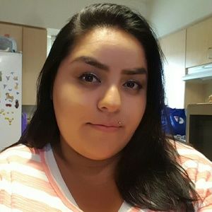 Meet your Posher, Yadira