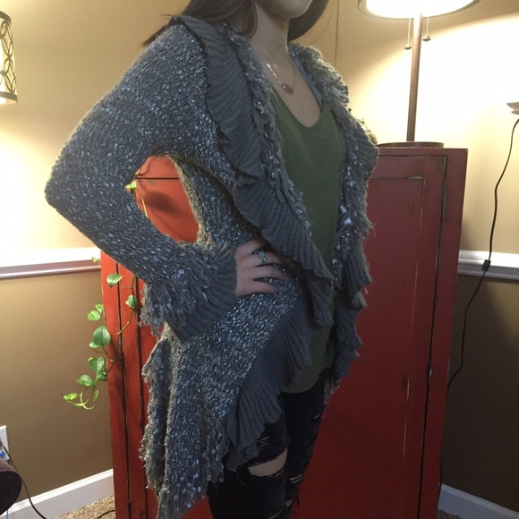 Boutique formal cardigan - Picture 3 of 3