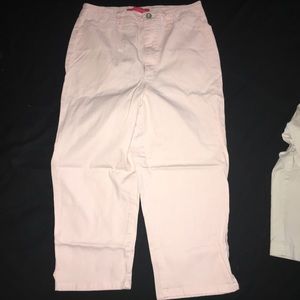 Womans 10 Gloria Vanderbilt Pink Denim Capris