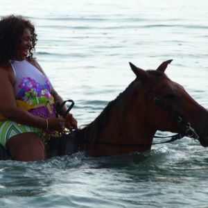 Meet your Posher, Naomi