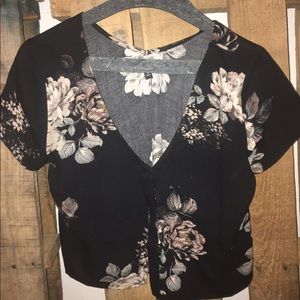 Pacsun / Kendall&Kylie button up floral