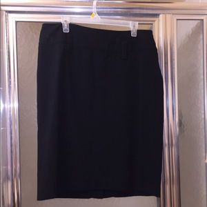Black pencil skirt with split