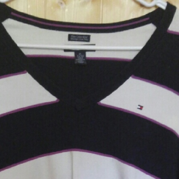 Women's Tommy Hilfiger V-neck Sweater - Picture 3 of 4
