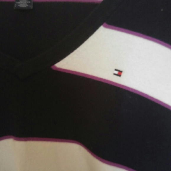 Women's Tommy Hilfiger V-neck Sweater - Picture 4 of 4