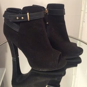 Sam & Libby peep toe booties
