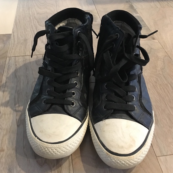 PRICE DROP!!! Helix brand converse like shoe