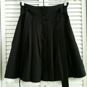 H&M High Waist Pleated Skirt with Buttons and Lace