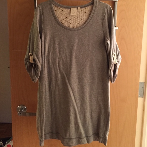Grey 3/4 length sleeve "sweat shirt"