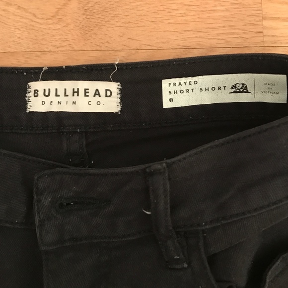 Pacsun Black Denim Shorts - Picture 3 of 3