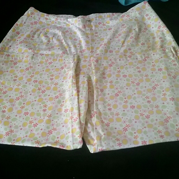 Westbound Petites capris