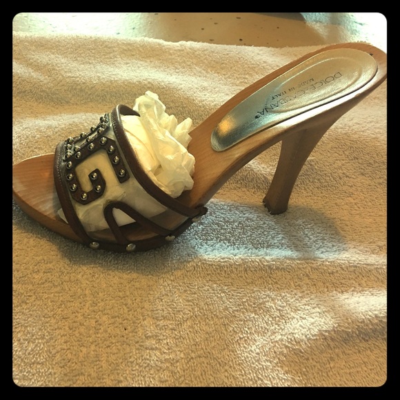 Dolce & Gabbana slide on heels