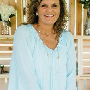 Meet your Posher, Angie