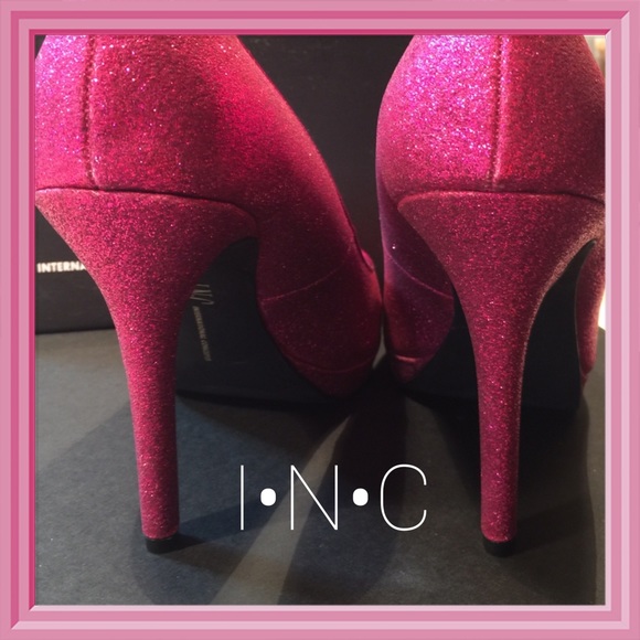 INC Jive Glitter Pumps in Pink Orchid - Picture 3 of 4