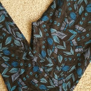 MOVING SALE!!💃NWOT LuLaRoe Leggings - OS