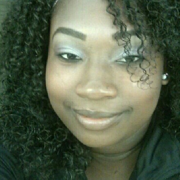 Meet your Posher, Tanisha - Picture 1 of 1