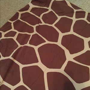 Queen duvet cover and 2 matching shams