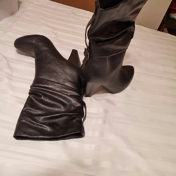 Boots - Picture 2 of 3