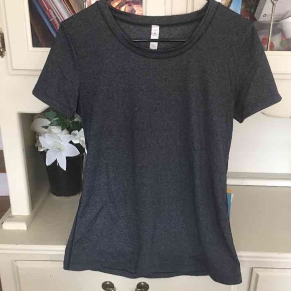 Lululemon Tee