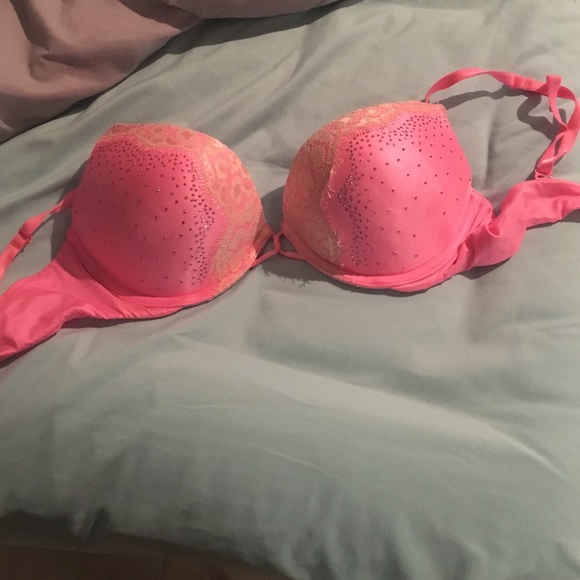 VS bra! - Picture 1 of 3