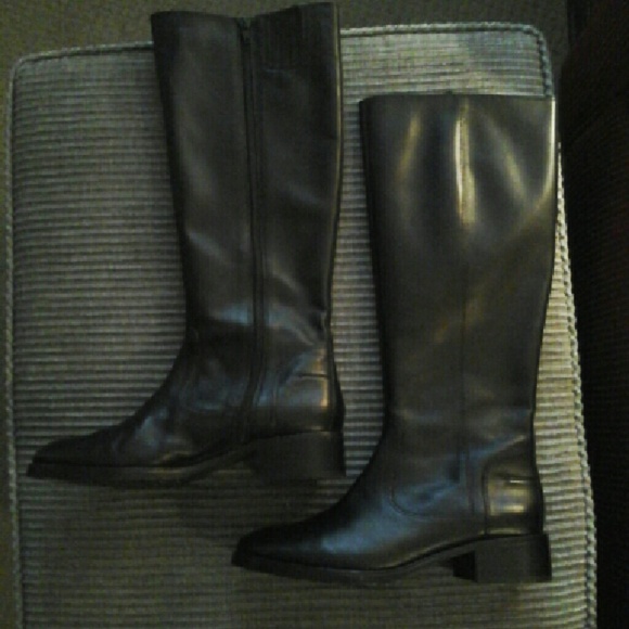Donald J. Pliner riding boots