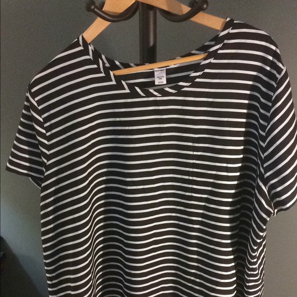 Lightweight blouse with pocket