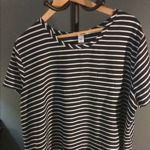 Lightweight blouse with pocket