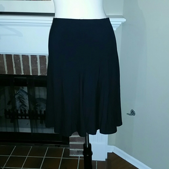 🌼 Ann Taylor pull on skirt