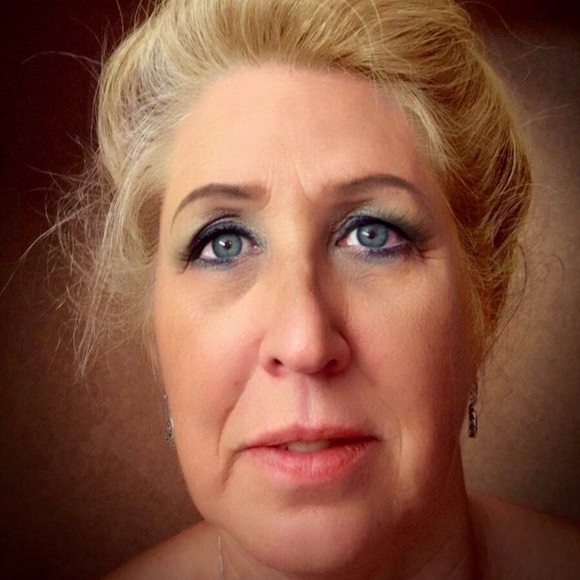 Meet your Posher, Lori