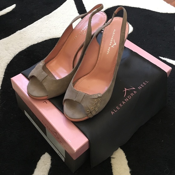 🍉SALE🍉 NIB Alexandra Neel gray suede sling-backs - Picture 2 of 4