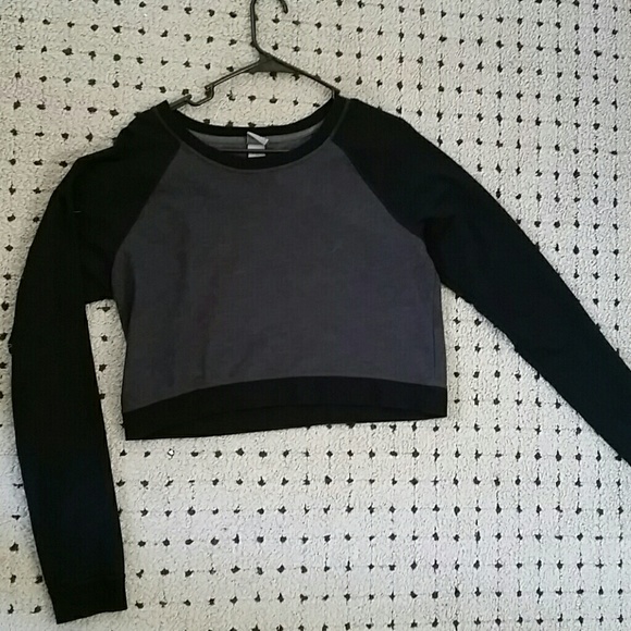Cropped crew neck sweatshirt