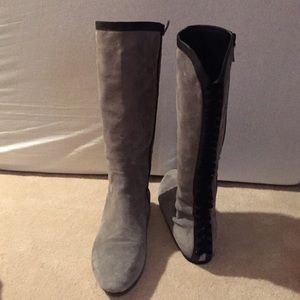 Light grey suade & leather boots