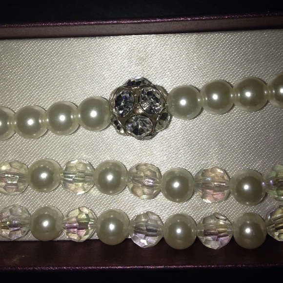 Bracelets - Picture 2 of 4