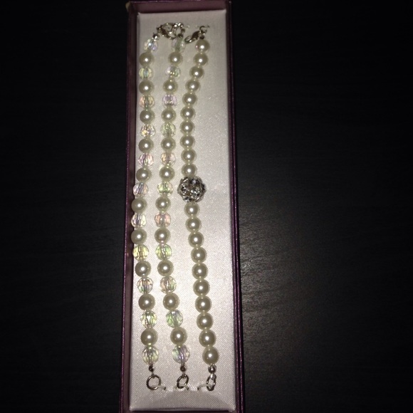 Bracelets - Picture 4 of 4