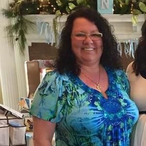 Meet your Posher, Debbie